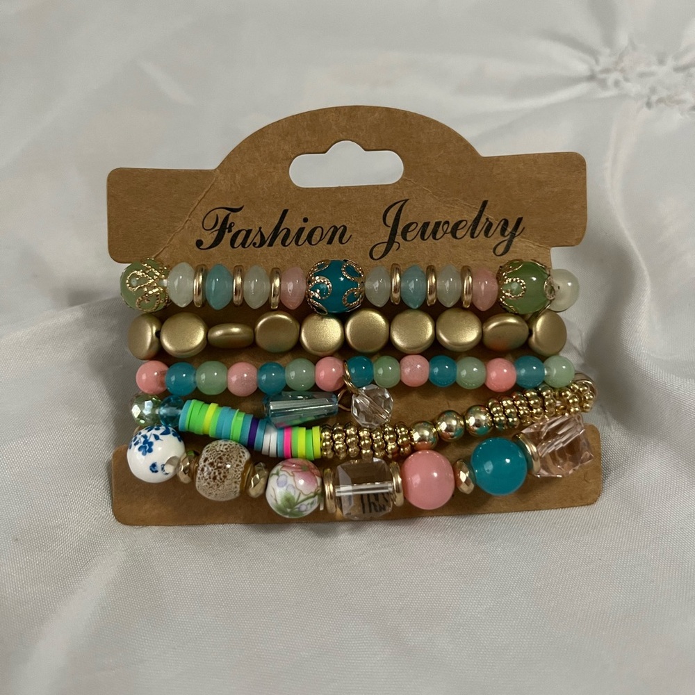 🆕Set Of 5 Fashion Jewelry Bracelets